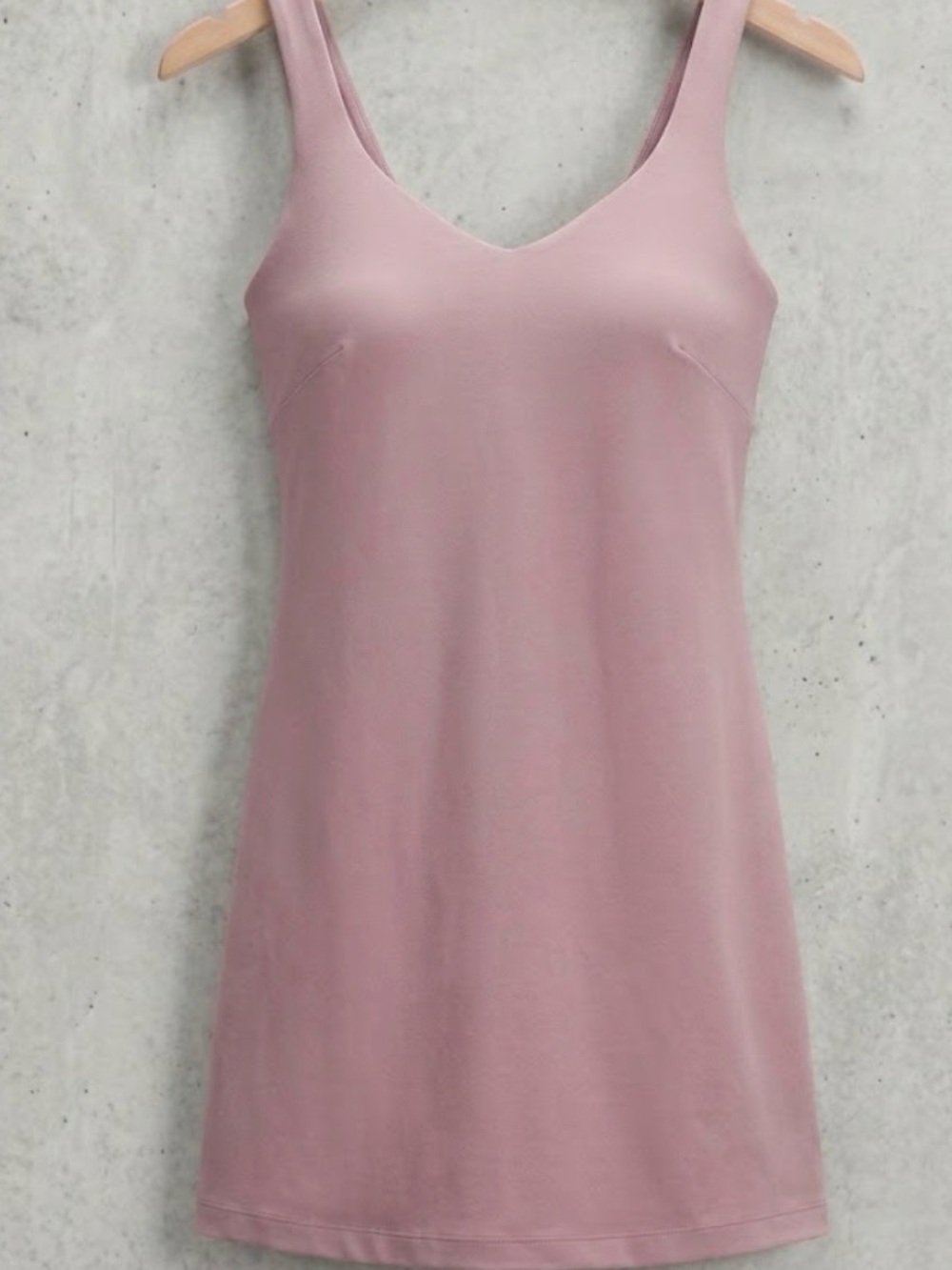 Lululemon align dress size 4 in mauve retails $150